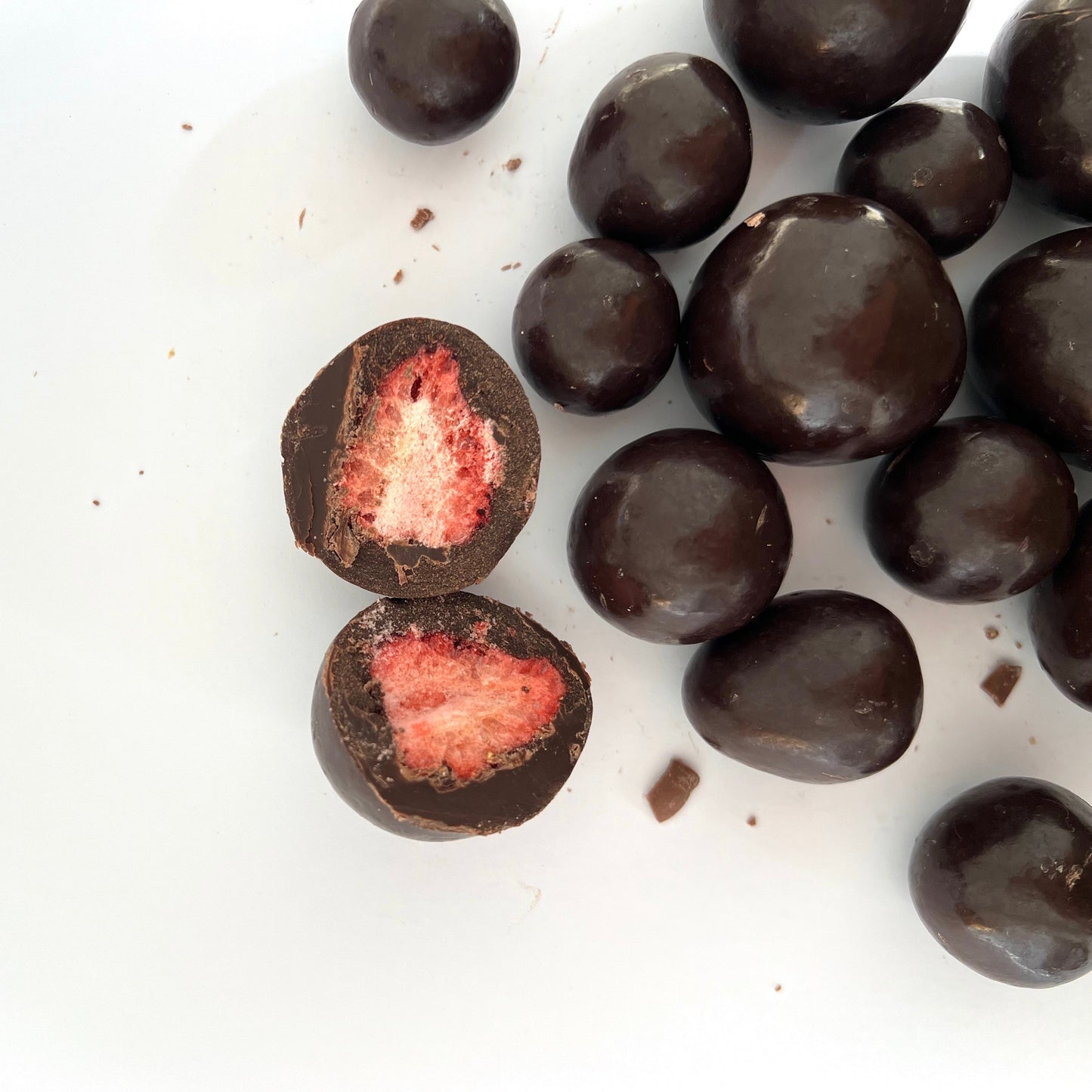 Dark chocolate strawberries