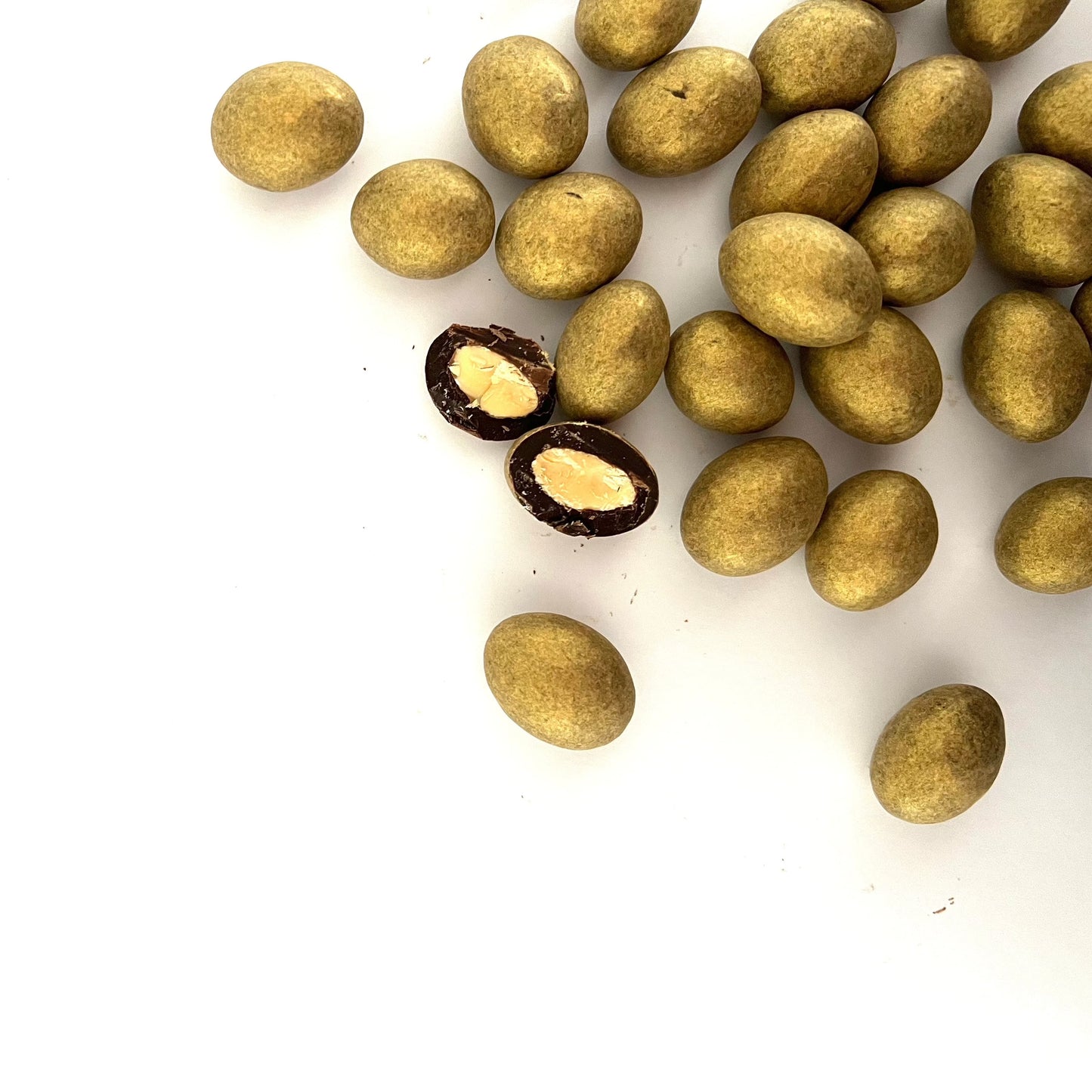 Gold dark chocolate almonds