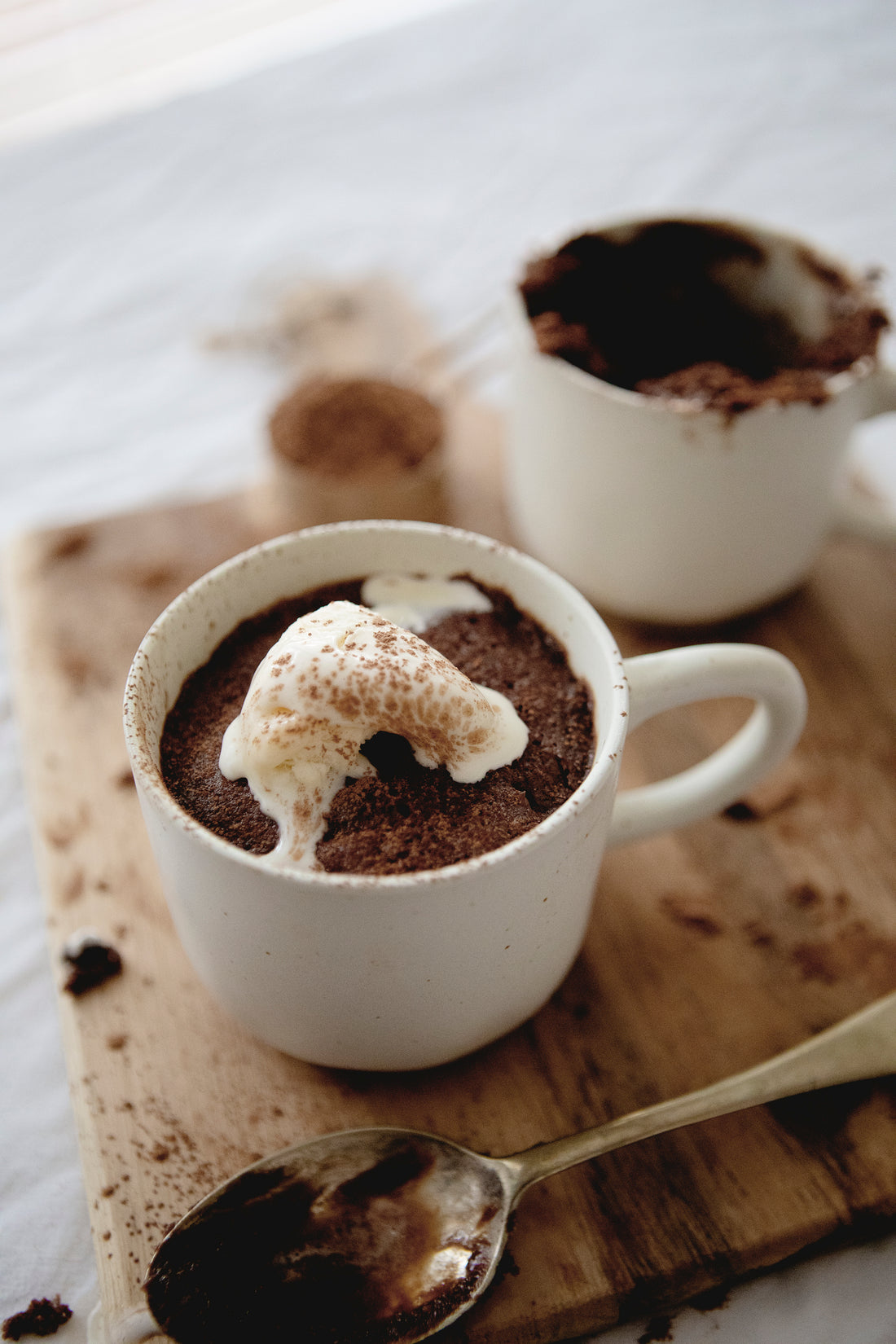 Chocolate & Vanilla Mug Cakes  Microwave Mug Cake in 90 seconds 